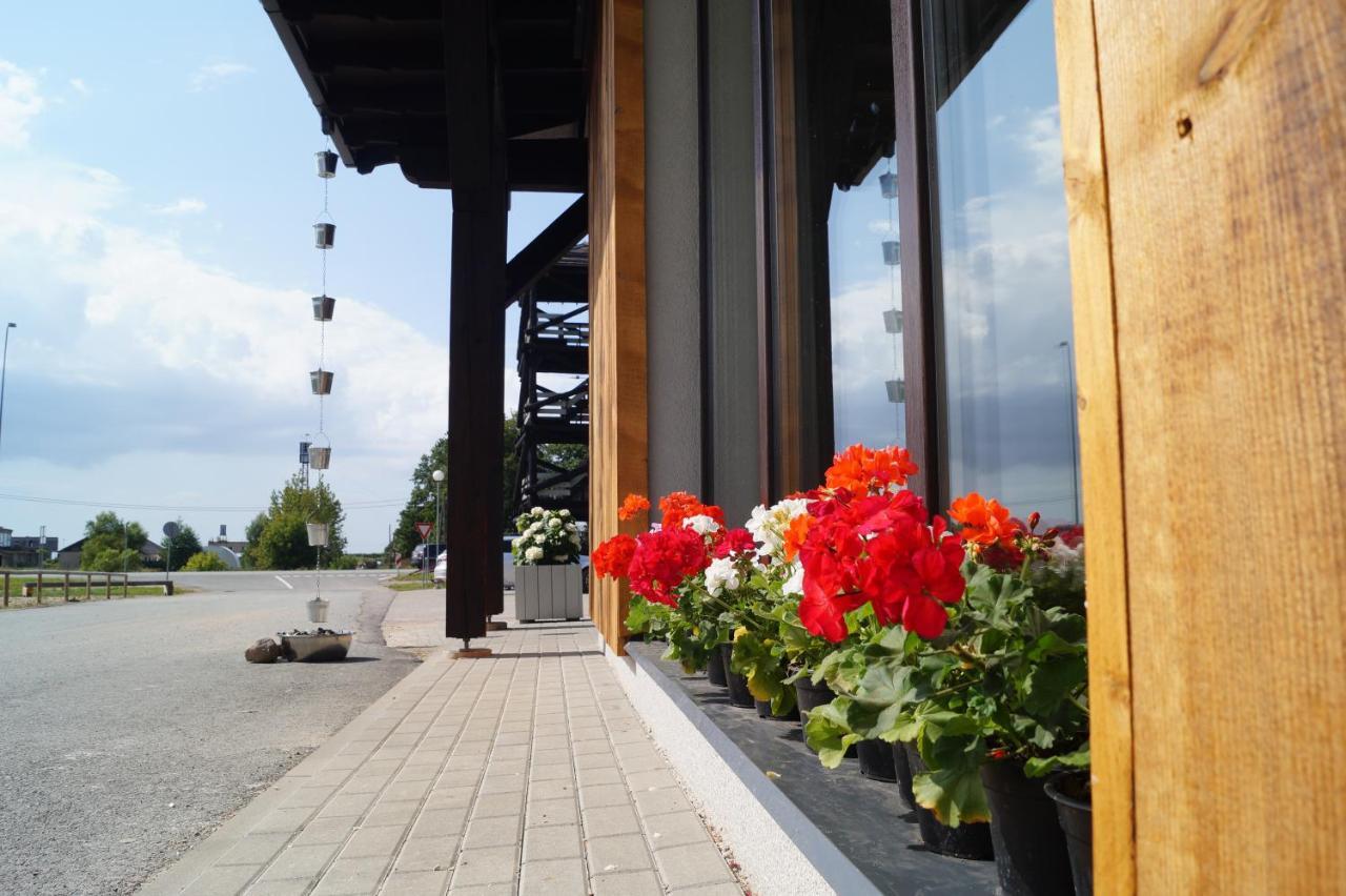 Kuivizu Krogs - Motelis Salacgriva Exterior photo